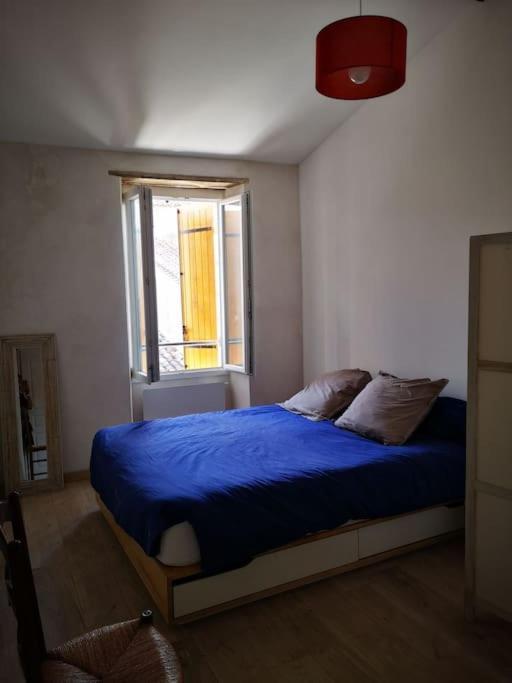 Maison De Ville Pres Du Port Bourg-sur-Gironde Luaran gambar