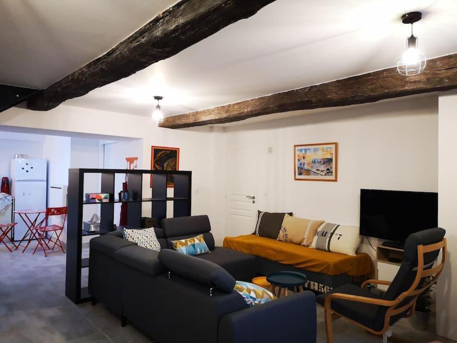 Maison De Ville Pres Du Port Bourg-sur-Gironde Luaran gambar